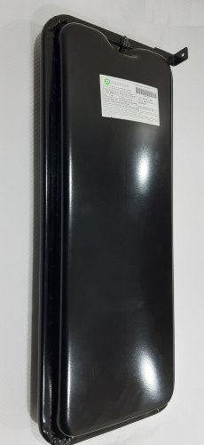 Ariston Kombi Genleşme Tankı Dik Tip Siyah Renk Boru Çapı 3/8 - 7 Lt. - 0